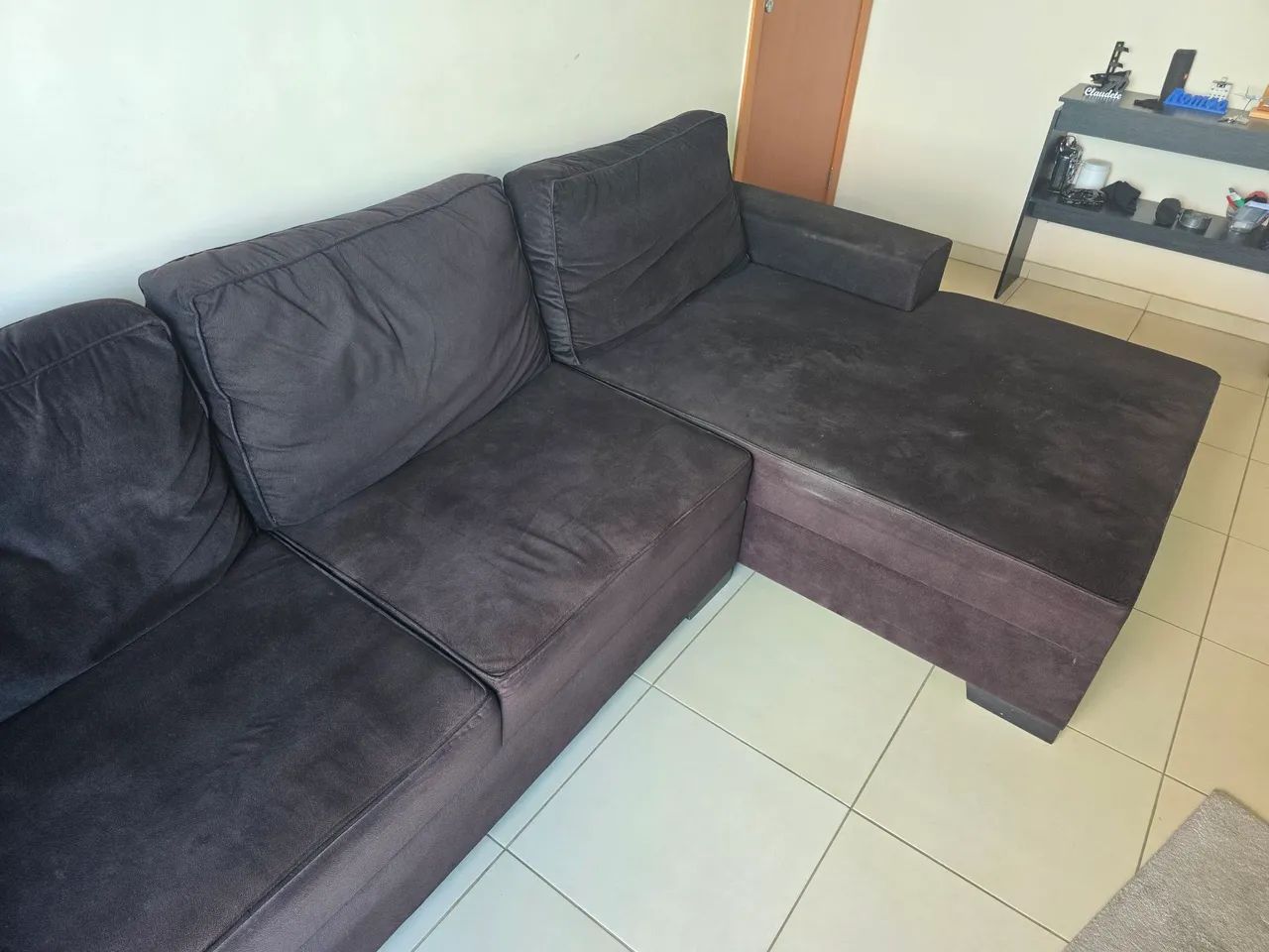 Sofá preto com chase - Foto 4