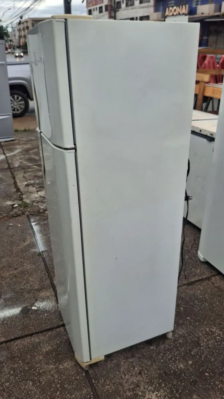 GELADEIRA ELECTROLUX DUPLEX DGELO SEMI-NOVA  - Foto 3