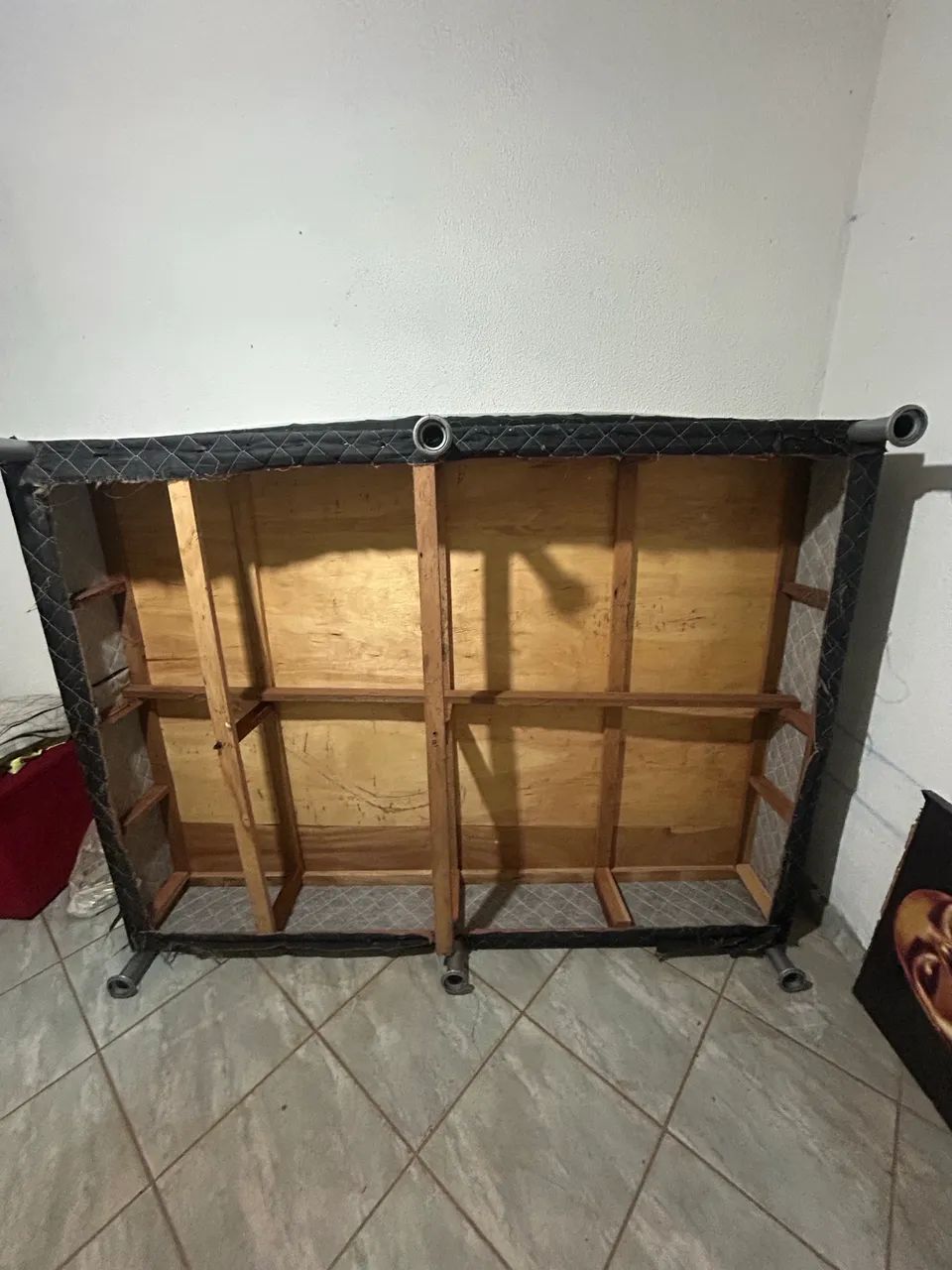 Cama de casal em bom estado, pronta para uso - Foto 4