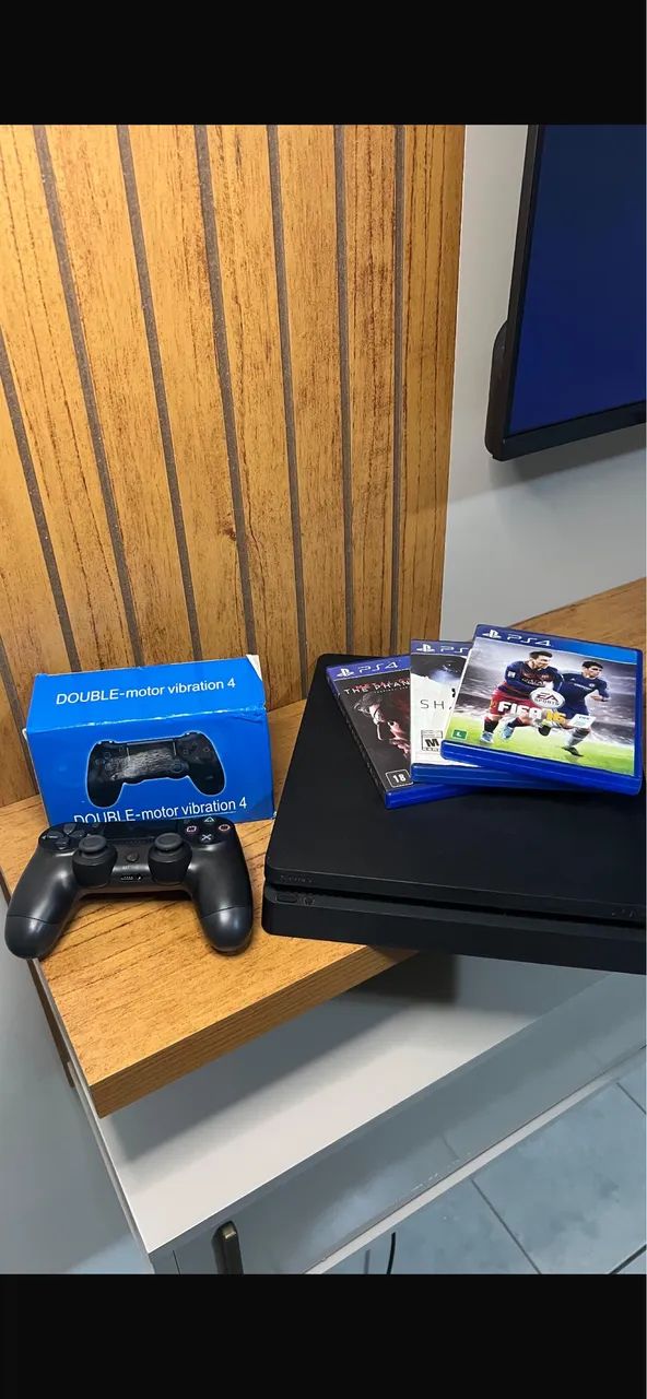 Ps4 slim 