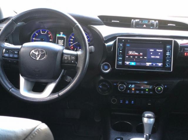 Toyota Hilux SRX 4P - Foto 9