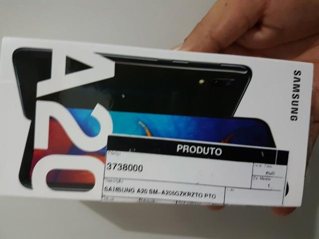 Celular Samsung a20 novo na caixa com nf + capa + película traseira e frontal