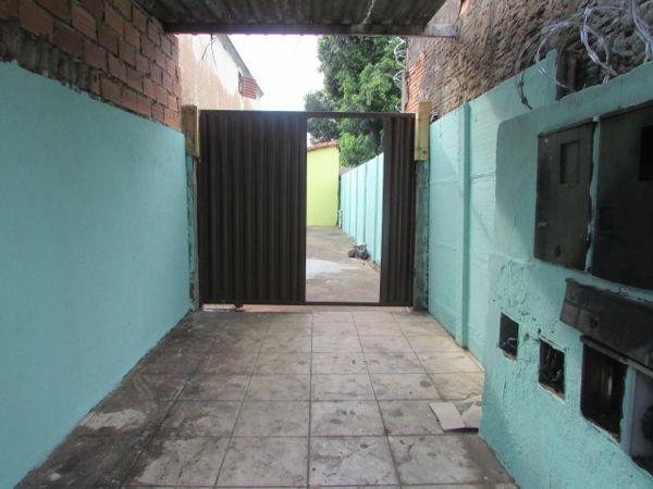 Casa com 1 quarto - Bairro Cidade Jardim em Goiânia