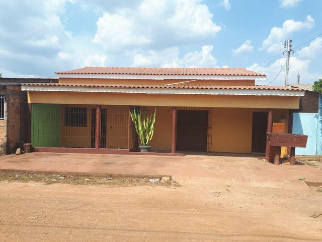 Vendo Casa em porto velho ou TROCO por uma em Boca do Acre