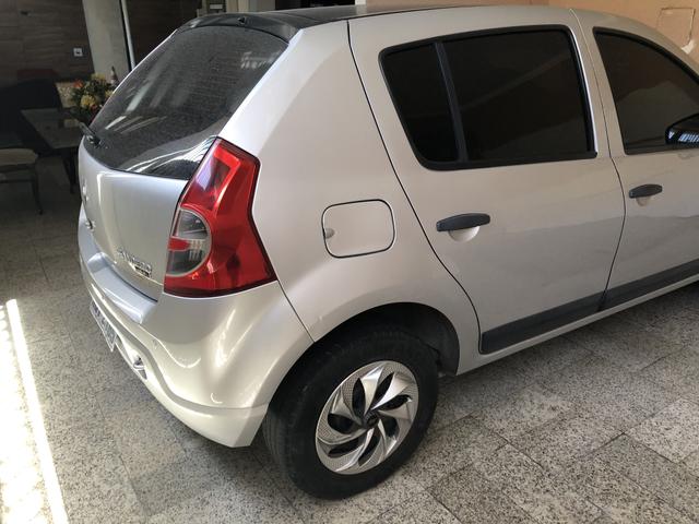 Sandero - 2011