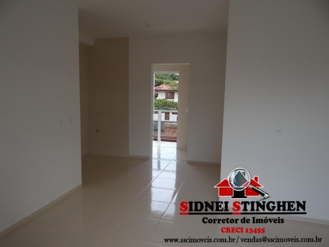 Apartamento 03 dormitórios sendo 01 suíte, pertinho do mar - Foto 9