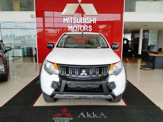 L200 Triton OUTDOOR 2.4 Flex 16V CD Mec. zero Km - Foto 2