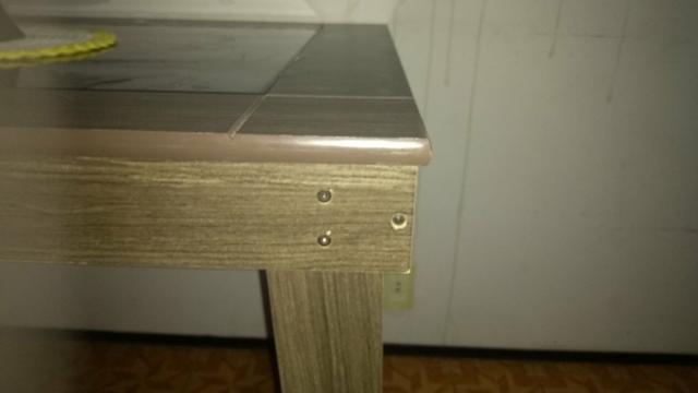 Vendo mesa+1 cadeira - Foto 2
