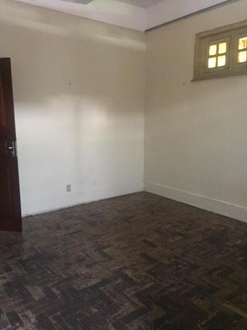 Aluga-se casa Ótima localização - Foto 2
