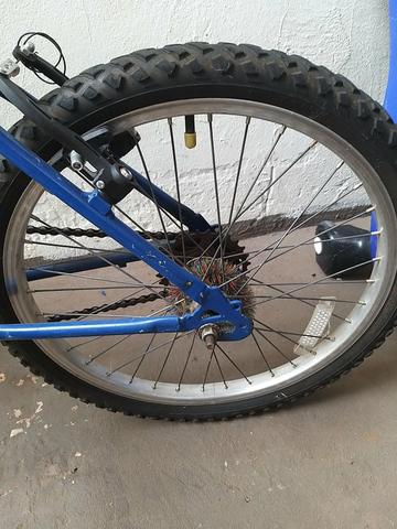 Vendo bicicleta aro 20 td funcionando wats * passo débito e crédito nao parcelo - Foto 3
