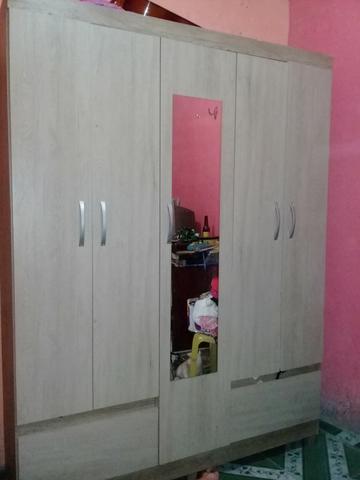 Guarda-roupa 5 portas pra vender agora