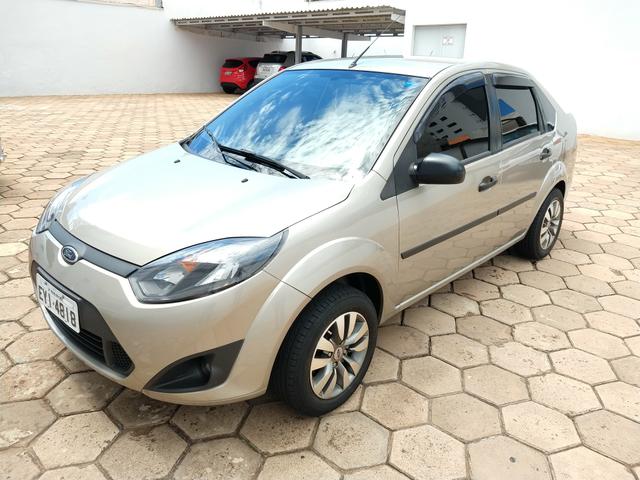 Ford Fiesta Sedan 1.6 Completo - 2012