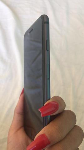 Vendo iPhone 8 64gb com carregador valor 1800,00 - Foto 4