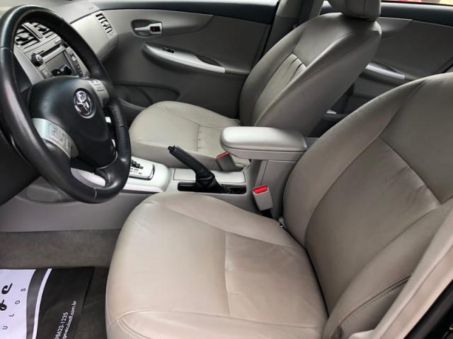 Corolla 2.0 XEI - absolutamente impecável - kit multimídia - Foto 4