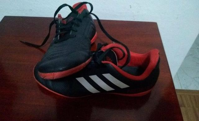 Chuteira Adidas