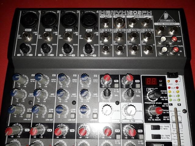Excelente Mesa de Som Behringer Xenix 1202FX (12 canais) - Baixei para entregar! - Foto 3