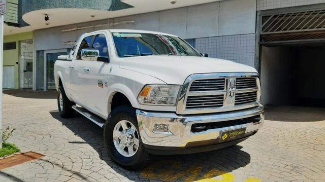 Dodge Ram Laramie 2012/2012 - 110.000km - 137.900,00 - Foto 2