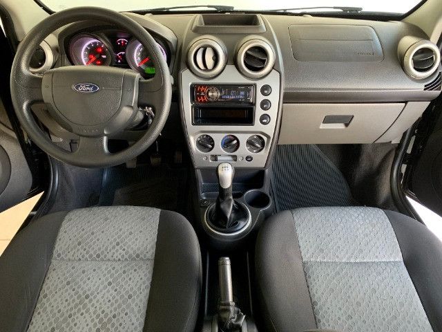 Ford Fiesta 1.0 8v 2014 único dono com ABS + Air bag duplo - Foto 9