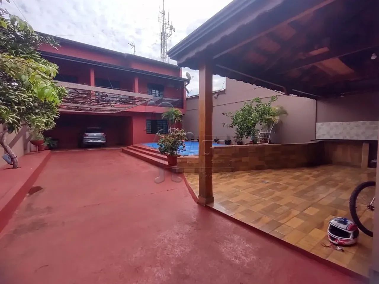 Casa sobrado de 105m² com 03 quartos à venda - Jardim Primeiro de Maio em Sertãozinho