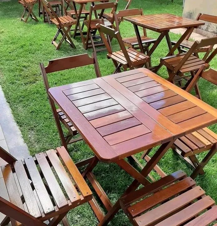 "Mesa de Jardim Colonial - Charme e Tradição!**