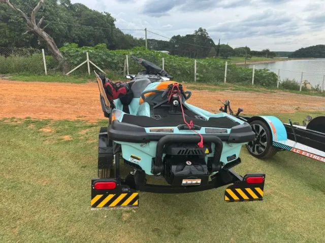 Jet Ski Sea Doo Wake Pro 230, 14 horas com carreta, somente água doce, único dono, revisad - Foto 6