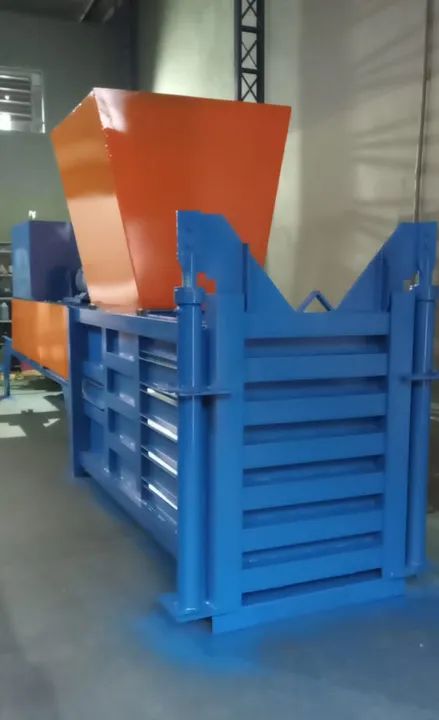 Prensa Enfardadeira Hidráulica Horizontal 60 Toneladas Pronta Entrega  - Foto 2