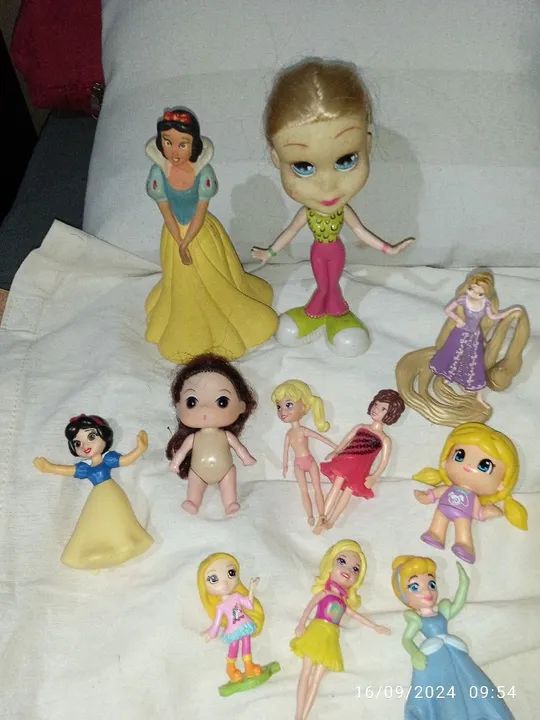 Bonecas pequenas. Kit com 11 peças  - Foto 5