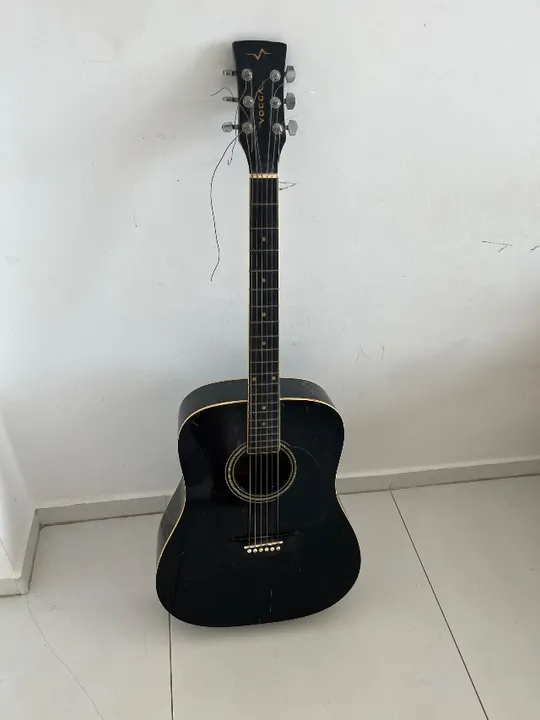 Violão preto