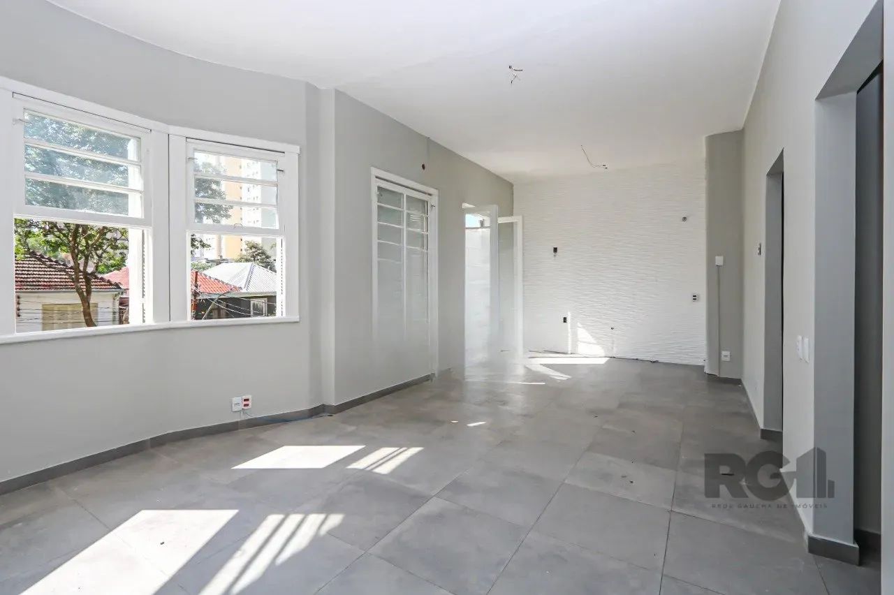 Casa Comercial de 290m² no Bairro Auxiliadora - Porto Alegre, 14 salas, 6 vagas.Esta casa  - Foto 7