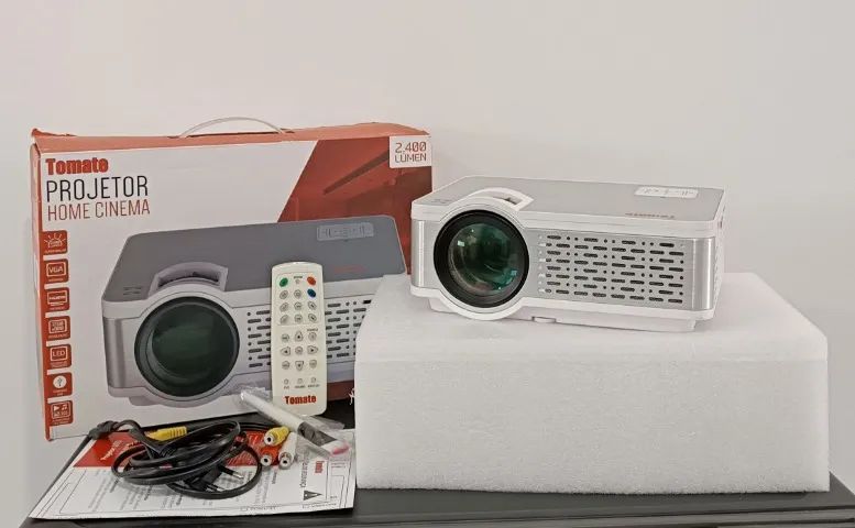 Projetor Tomate 2.400 Lumens Data Show Hdmi/ Vga Vídeo/áudio - PERFEITO!