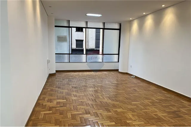 Sala comercial de 38m² 1 banheiro à venda R$102.000,00 Rua Goitacazes, 14 Centro/BH Edifíc