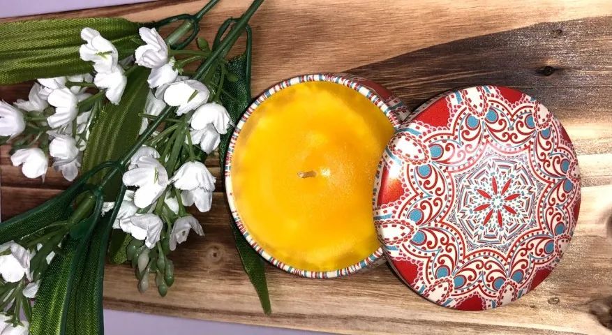 Vela na Latinha Aromática/Perfumada - Aroma Pêssego - Foto 2