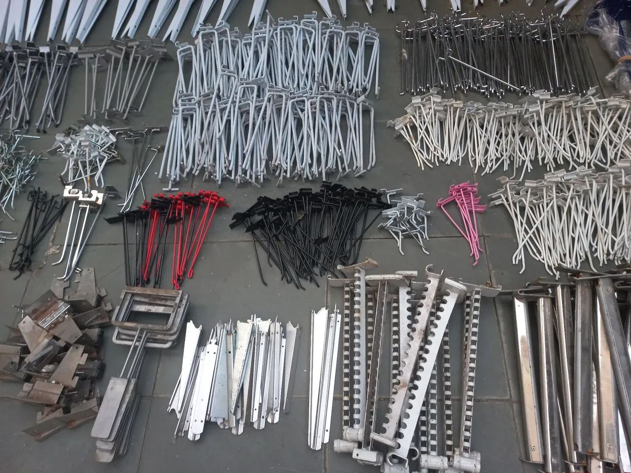 Lote 1052 peças expositor  - Foto 3