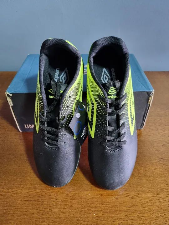 Chuteira Society Umbro Game - Número 38 - Nova