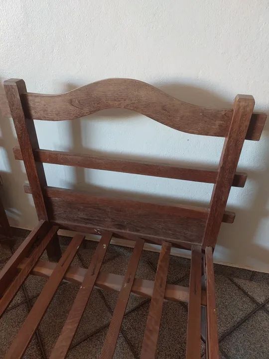 2 Camas de Solteiro de Madeira Maciça Sucupira - Foto 2