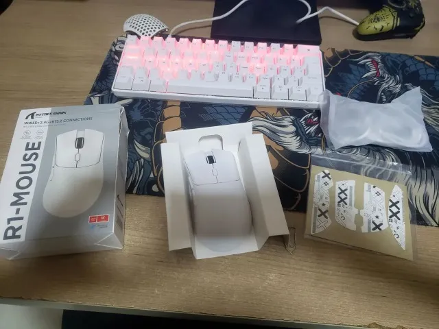 Mouse Gamer Attack Shark R1 Sem fio ( Novo )