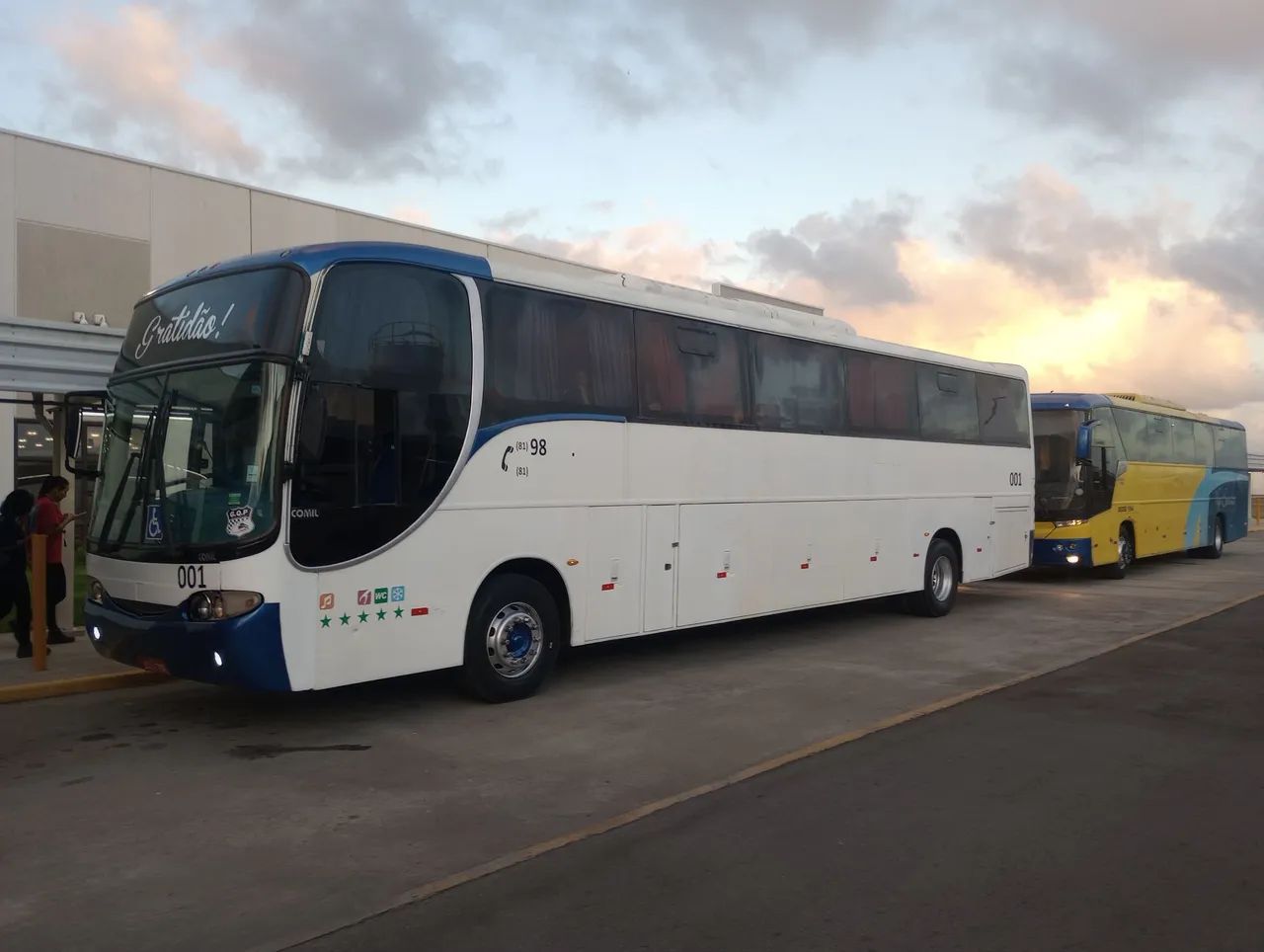 Ônibus Comil em excelente estado