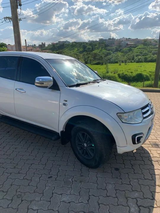 Mitsubishi L200 Triton 3.2 HPE 4x4 2016 - Foto 2