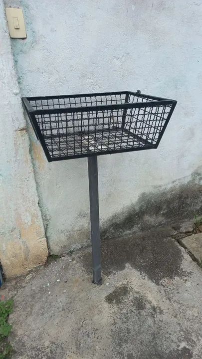 Lixeira de metal para área externa - Foto 2