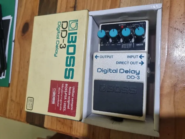 Pedal boss dd-3 (digital delay)