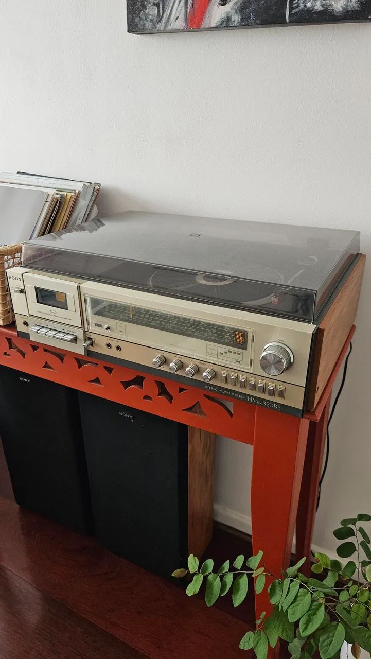 Aparelho de som toca discos vintage Sony HMK 323BS com caixas de som