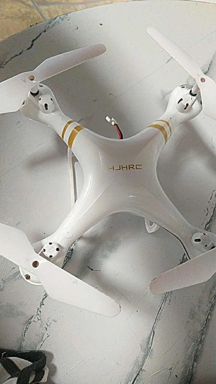 Drone para iniciantes só para retirar peça 
