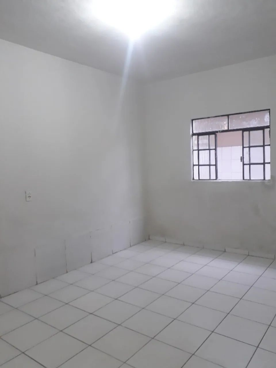 Casa 3 qts um com suite , bairro Guarani. 