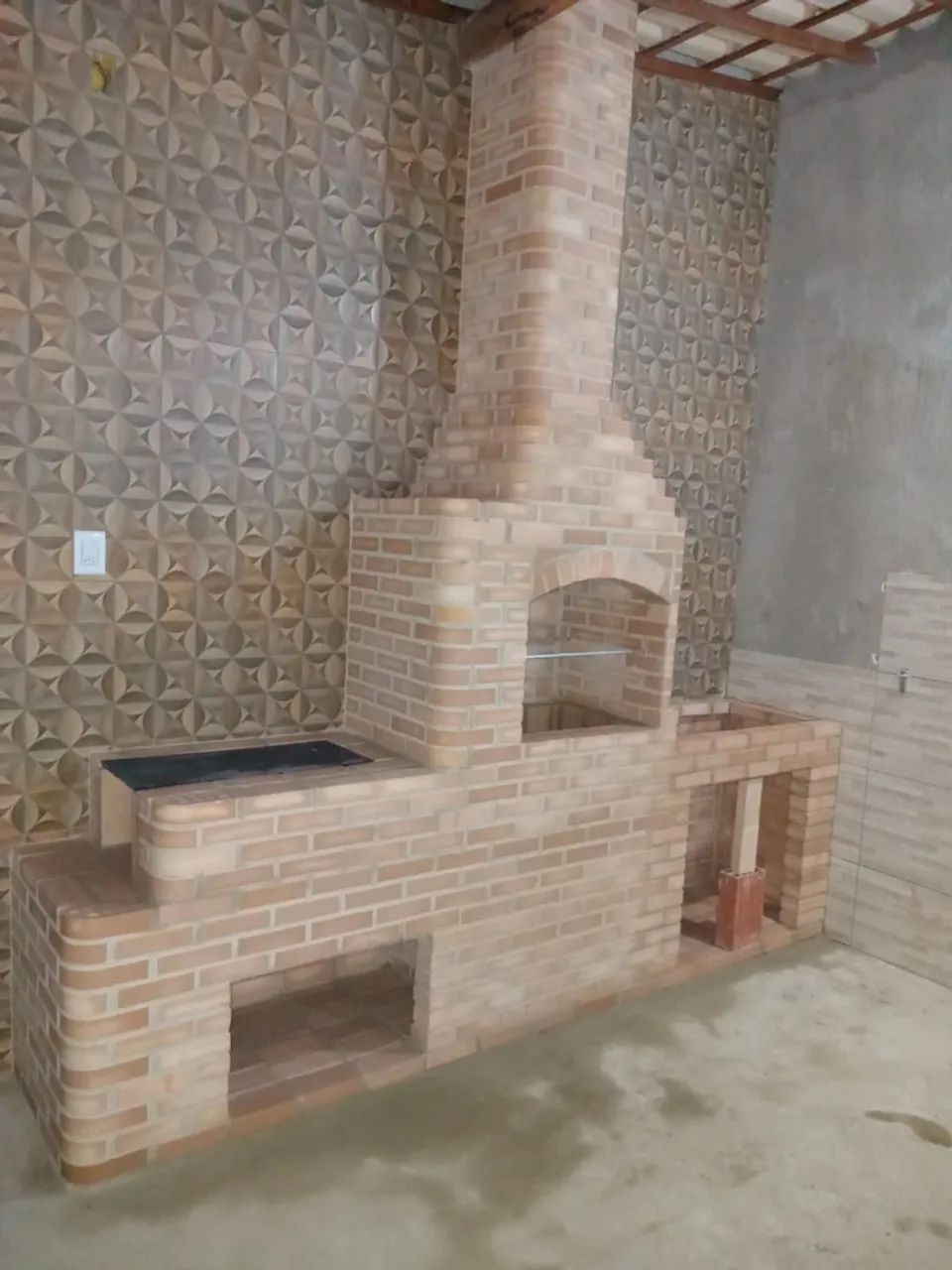 Churrasqueira fogão e lenha e bancada pra corte  - Foto 2