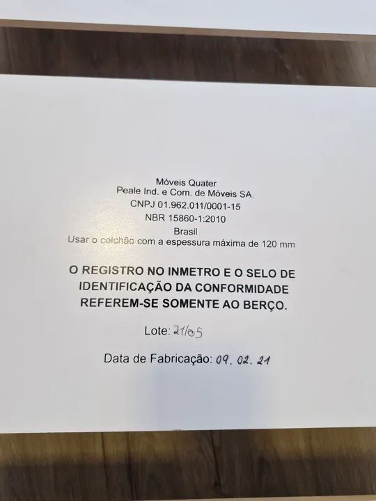 Berço de Bebê Branco com Carvalho - Foto 4