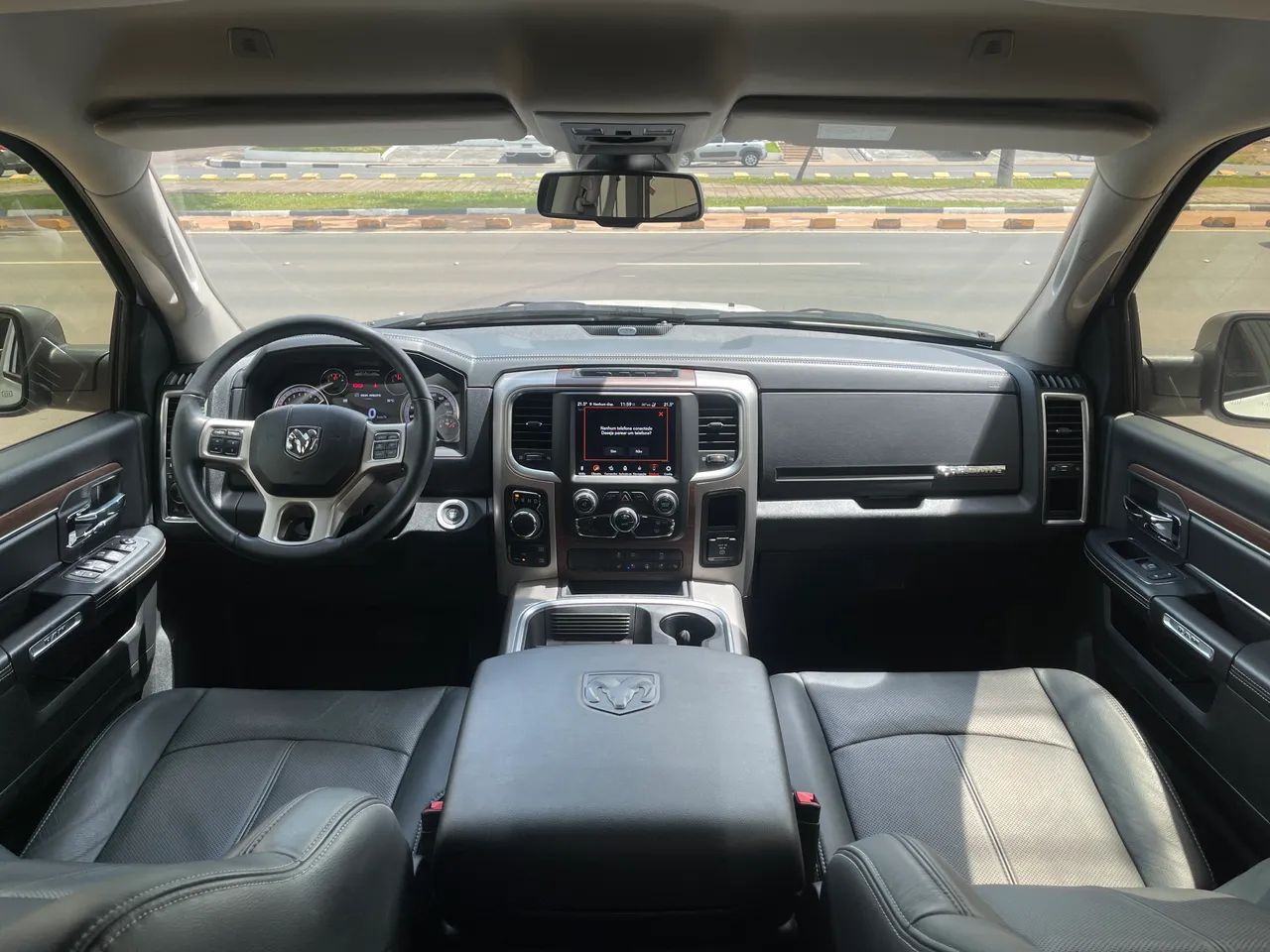 RAM CLASSIC LARAMIE 2023/2023 - Foto 5