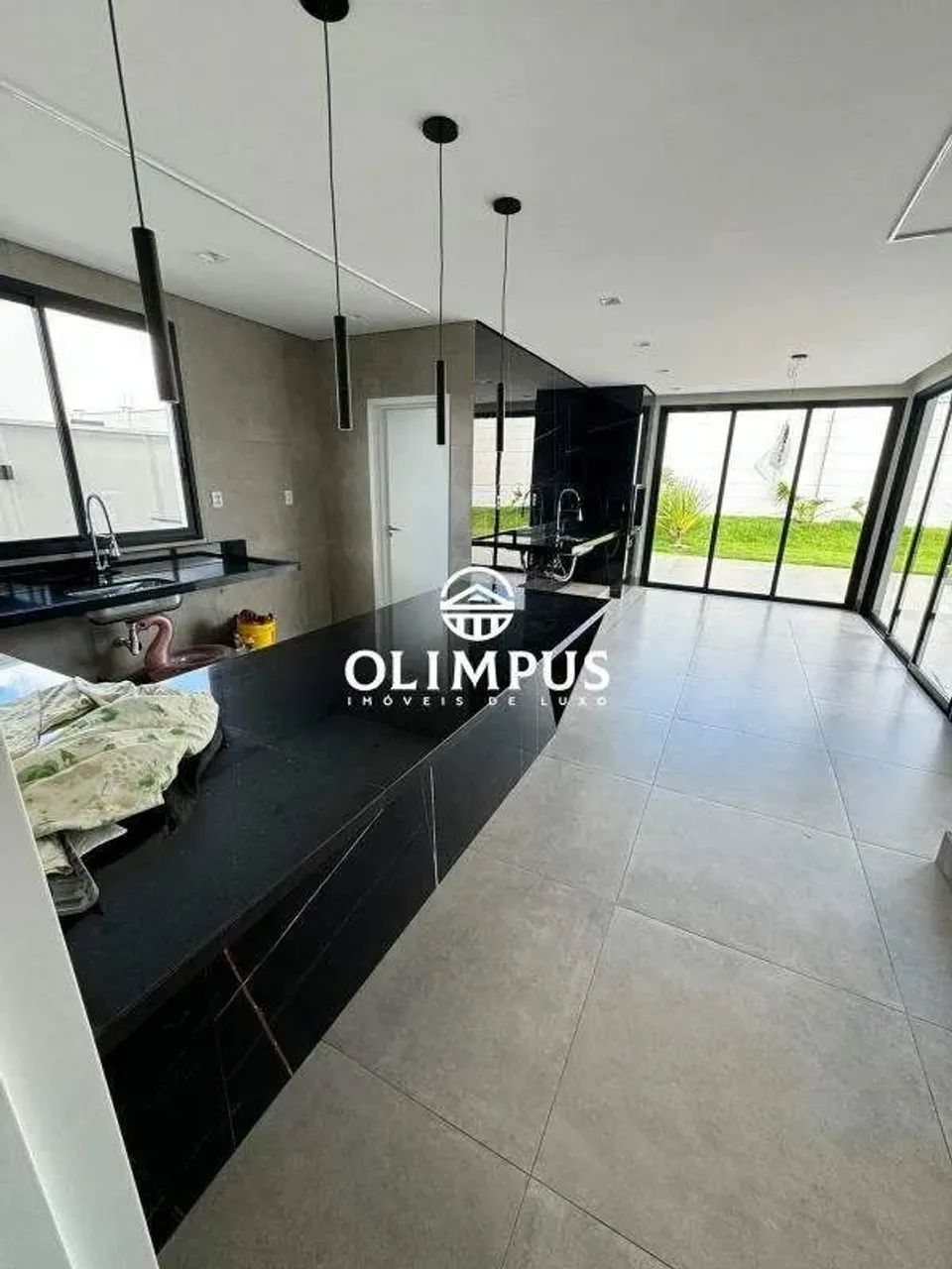 Casa Sobrado com Acabamento Impecável e Sustentabilidade no Condomínio Alphaville - Foto 3