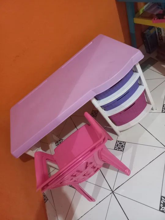 Mesinha infantil com 2 cadeirinhas  - Foto 3