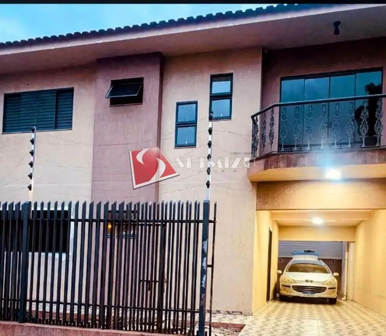 Sobrado à venda em Maringá, Jardim Novo Oásis, com 3 quartos, com 164.25 m²