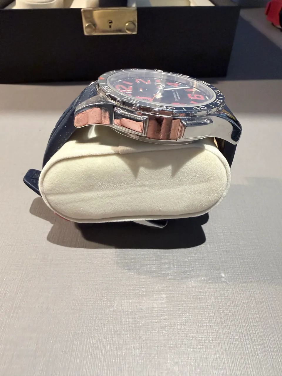 Relógio Tommy Hilfiger Modelo TH1041140888 - Foto 2